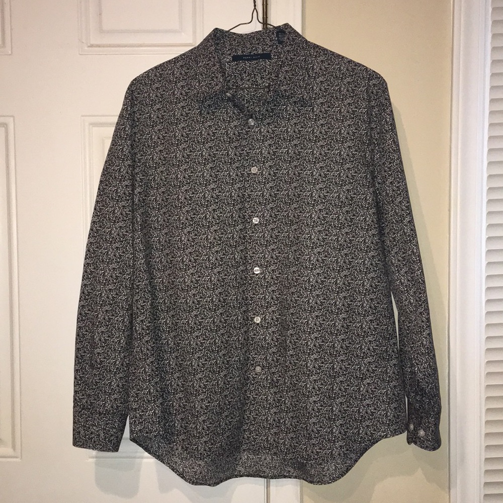 Perry Ellis Men’s Long Sleeve Dress Shirt (XL)